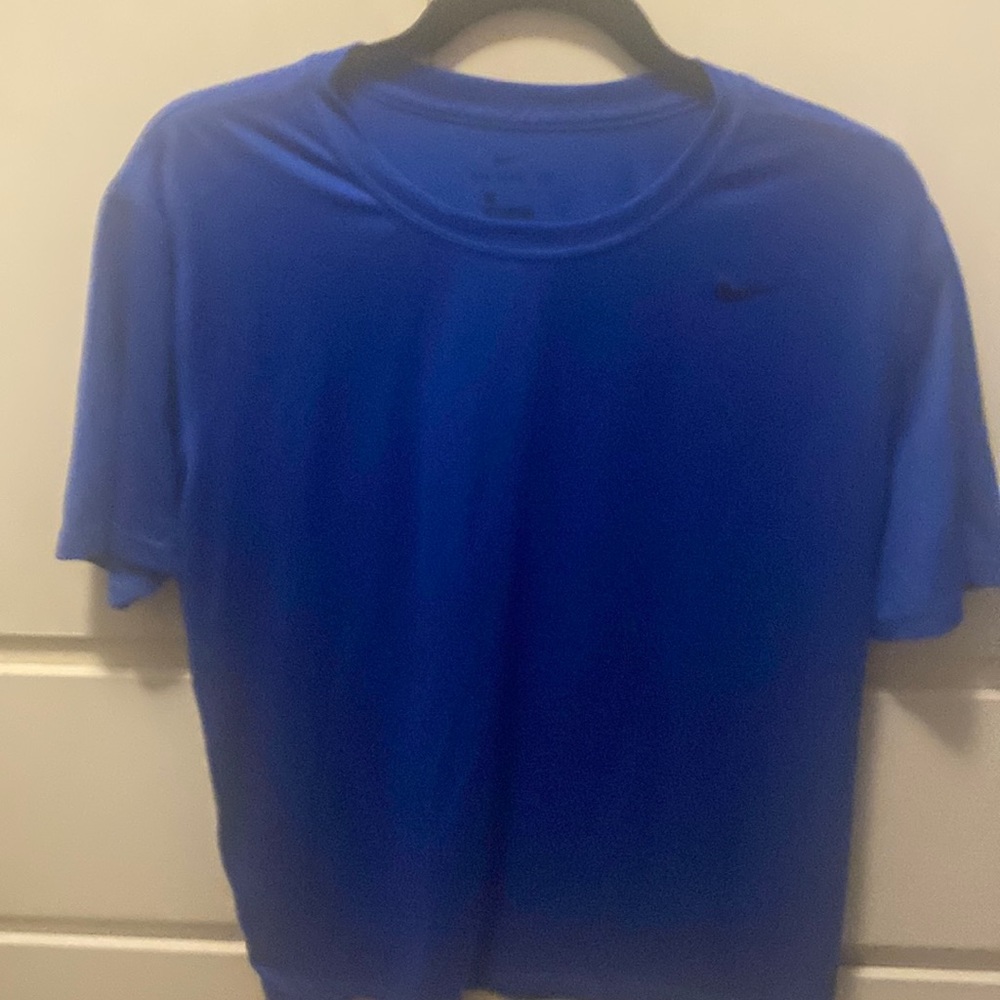 Men’s Nike t shirt size L